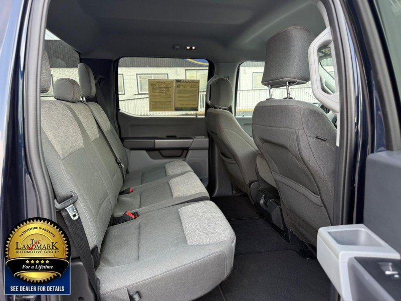 Ford F-150 Vehicle Full-screen Gallery Image 10
