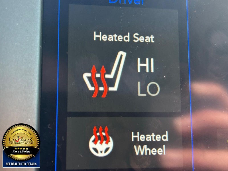 Jeep Renegade Vehicle Full-screen Gallery Image 11