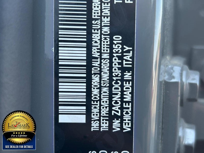 Jeep Renegade Vehicle Full-screen Gallery Image 14