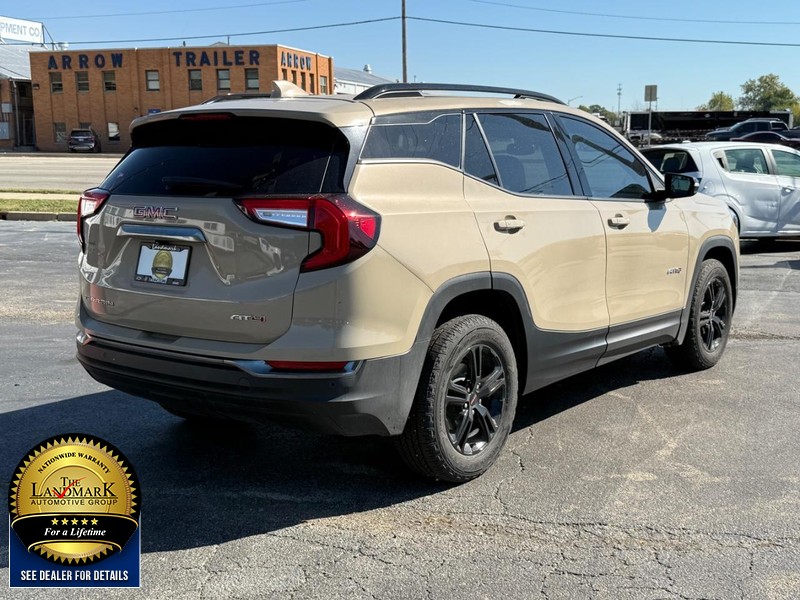 GMC Terrain Vehicle Full-screen Gallery Image 3
