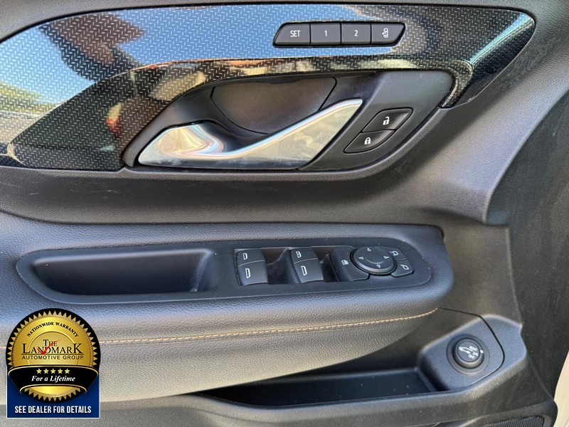 GMC Terrain Vehicle Full-screen Gallery Image 8