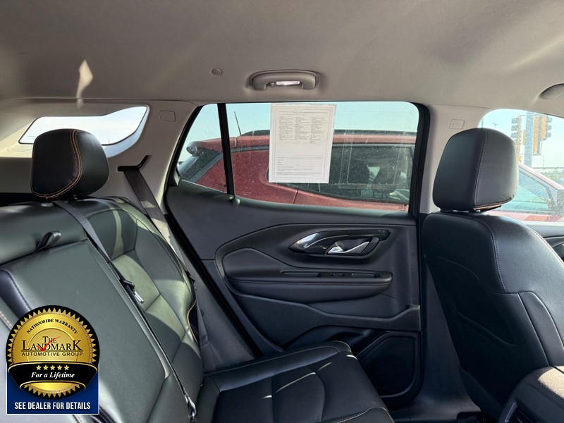 GMC Terrain Vehicle Full-screen Gallery Image 16