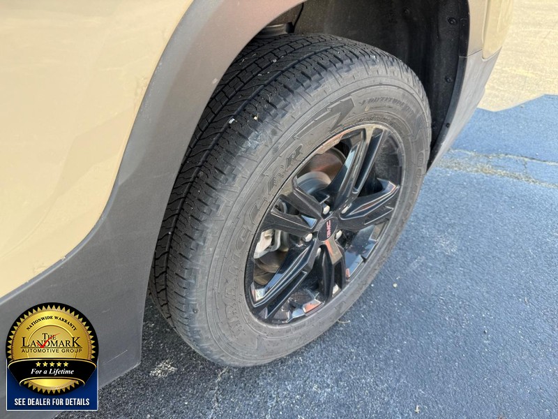 GMC Terrain Vehicle Full-screen Gallery Image 21