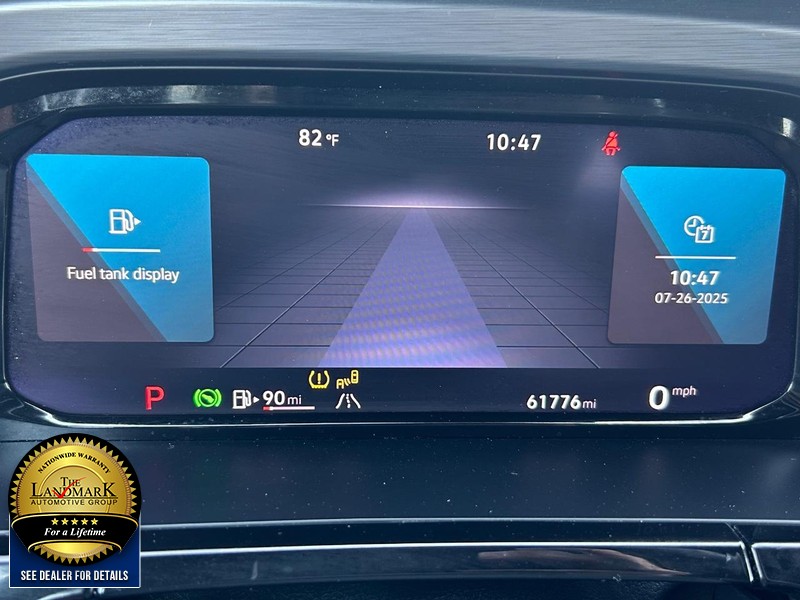 Volkswagen Atlas Cross Sport Vehicle Full-screen Gallery Image 12