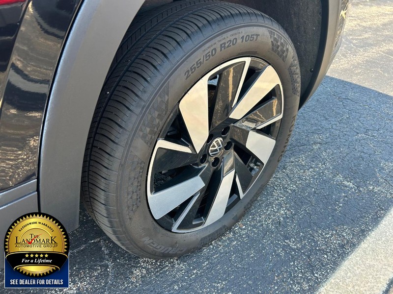 Volkswagen Atlas Cross Sport Vehicle Full-screen Gallery Image 20