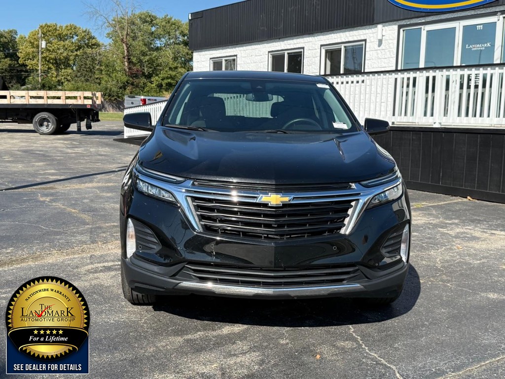 Chevrolet Equinox Vehicle Full-screen Gallery Image 02