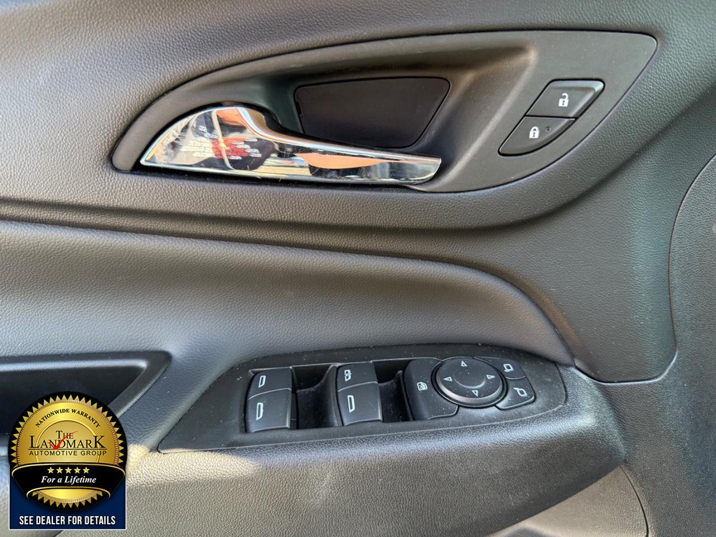 Chevrolet Equinox Vehicle Full-screen Gallery Image 08