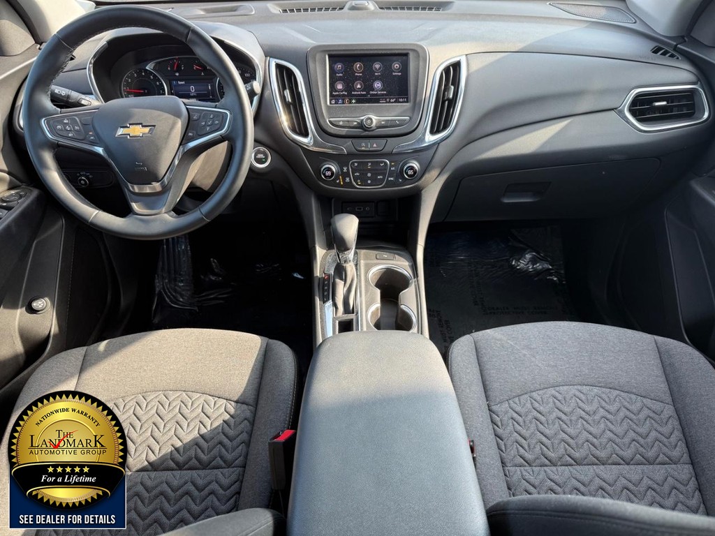 Chevrolet Equinox Vehicle Full-screen Gallery Image 15