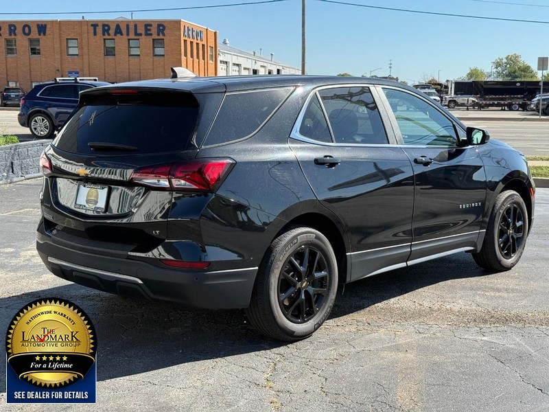 Chevrolet Equinox Vehicle Full-screen Gallery Image 03