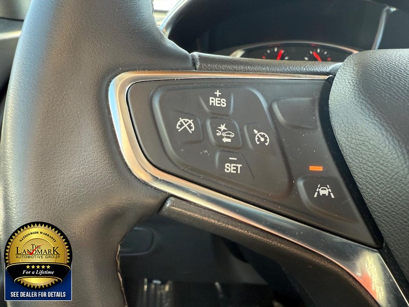 Chevrolet Equinox Vehicle Full-screen Gallery Image 10