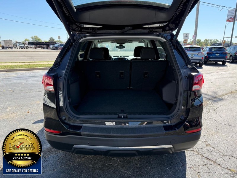 Chevrolet Equinox Vehicle Full-screen Gallery Image 19