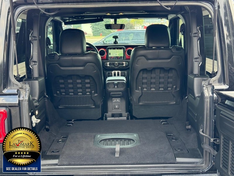 Jeep Wrangler Vehicle Full-screen Gallery Image 6