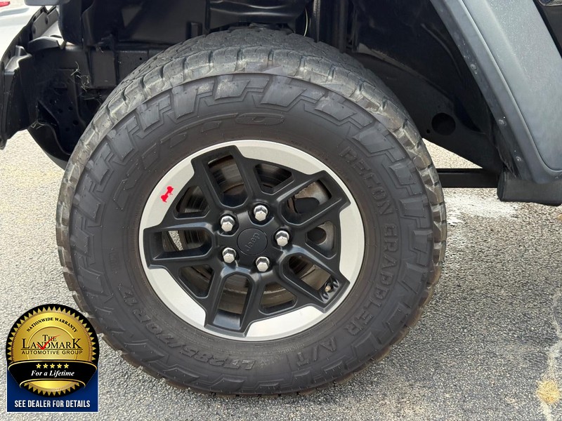 Jeep Wrangler Vehicle Full-screen Gallery Image 11