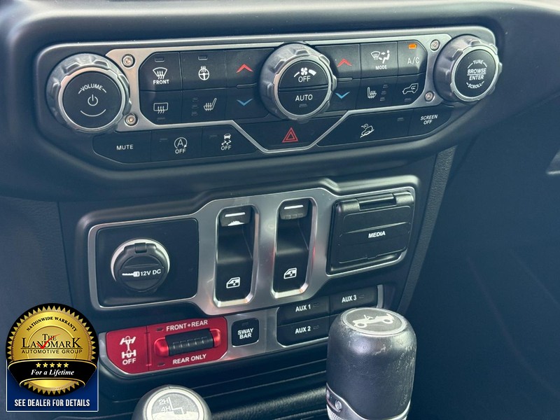 Jeep Wrangler Vehicle Full-screen Gallery Image 20