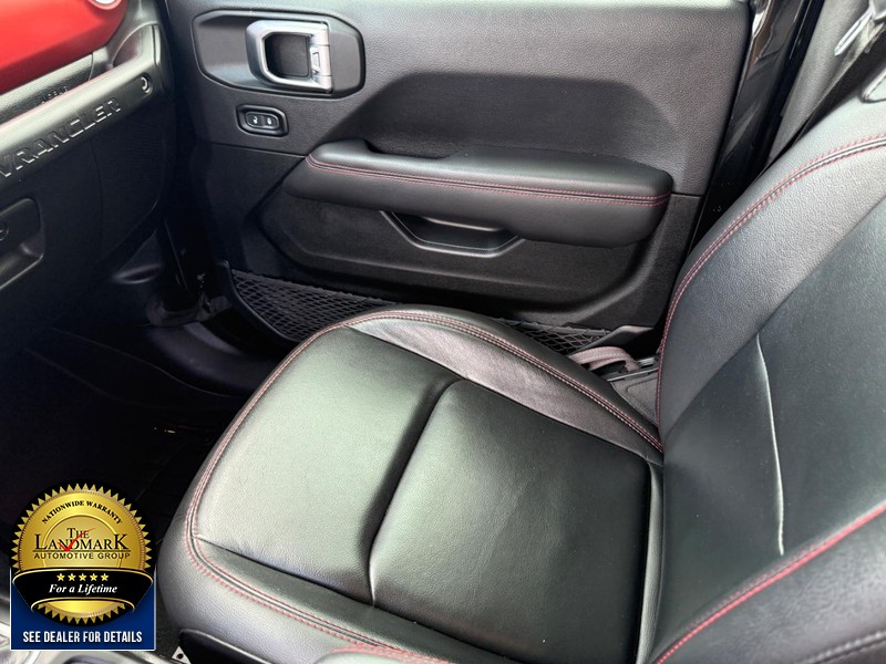 Jeep Wrangler Vehicle Full-screen Gallery Image 22