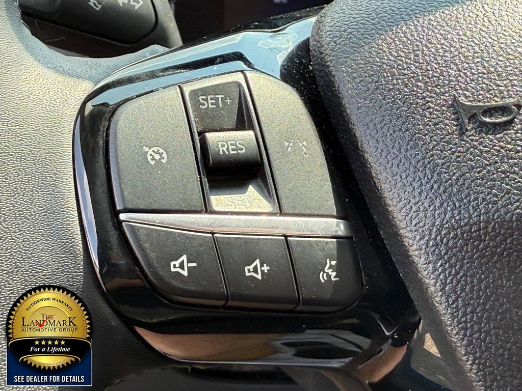 Ford Escape Vehicle Full-screen Gallery Image 10