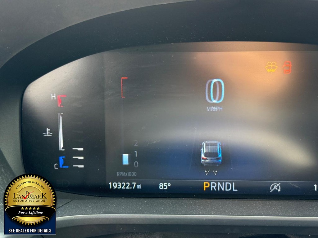 Ford Escape Vehicle Full-screen Gallery Image 12