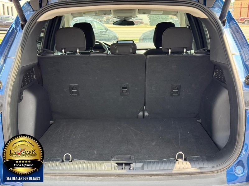 Ford Escape Vehicle Full-screen Gallery Image 6