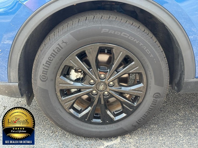 Ford Escape Vehicle Full-screen Gallery Image 7