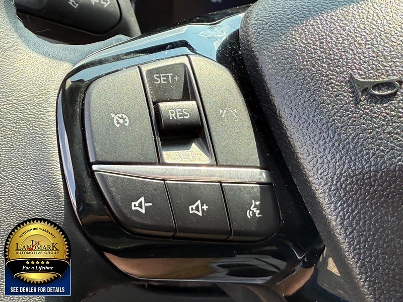 Ford Escape Vehicle Full-screen Gallery Image 13