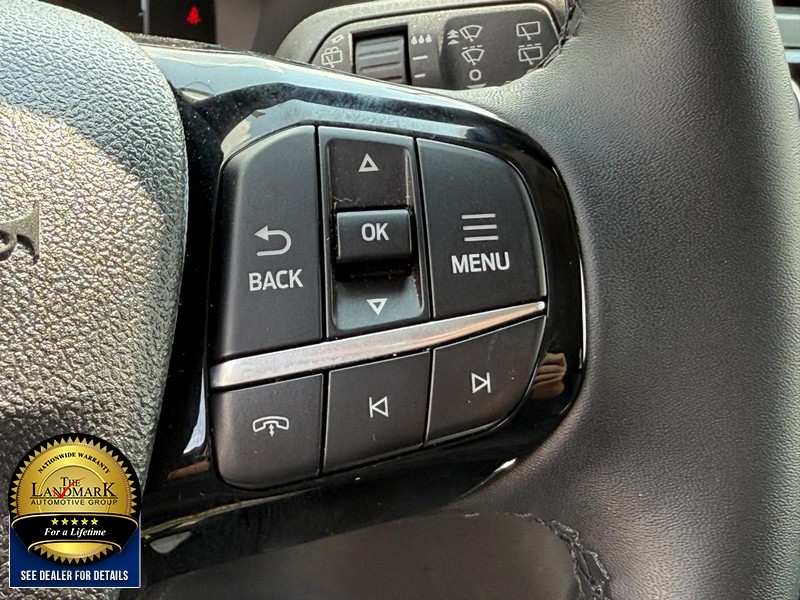 Ford Escape Vehicle Full-screen Gallery Image 14