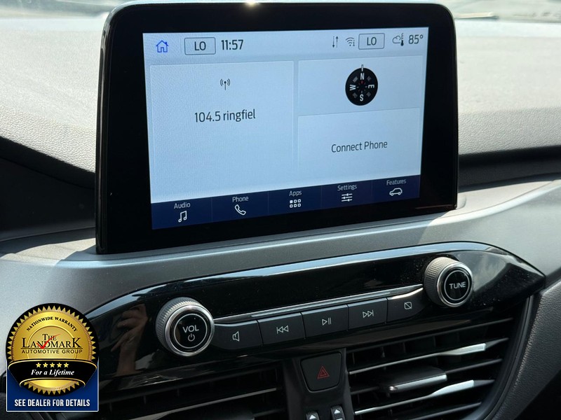 Ford Escape Vehicle Full-screen Gallery Image 16