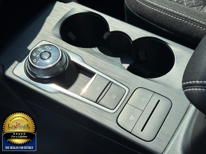 Ford Escape Vehicle Full-screen Gallery Image 19