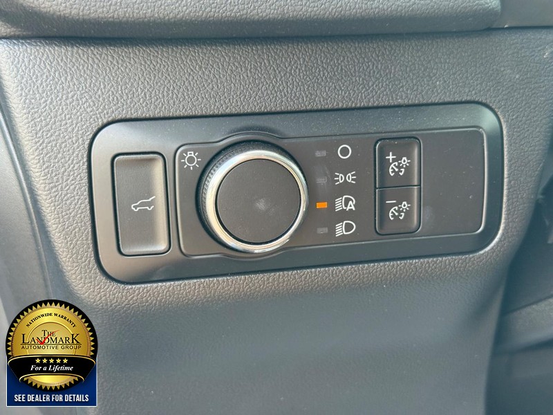 Ford Escape Vehicle Full-screen Gallery Image 22