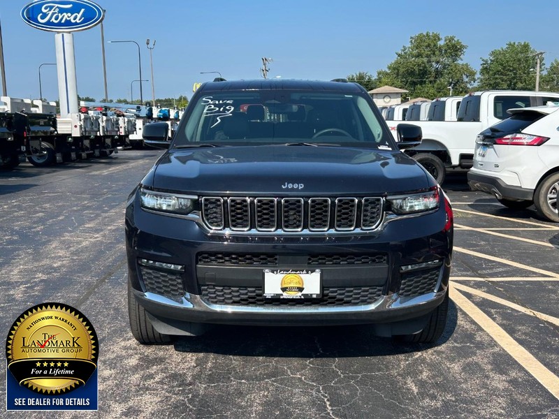 Jeep Grand Cherokee L Vehicle Full-screen Gallery Image 4