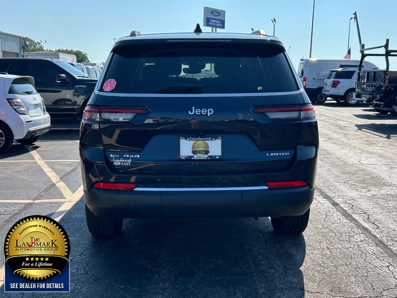 Jeep Grand Cherokee L Vehicle Full-screen Gallery Image 6