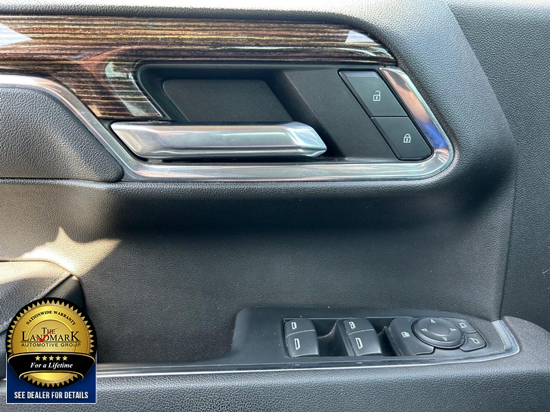 GMC Sierra 1500 Vehicle Full-screen Gallery Image 08