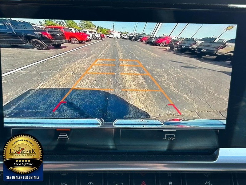 GMC Sierra 1500 Vehicle Full-screen Gallery Image 13