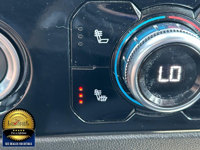 GMC Sierra 1500 Vehicle Full-screen Gallery Image 14