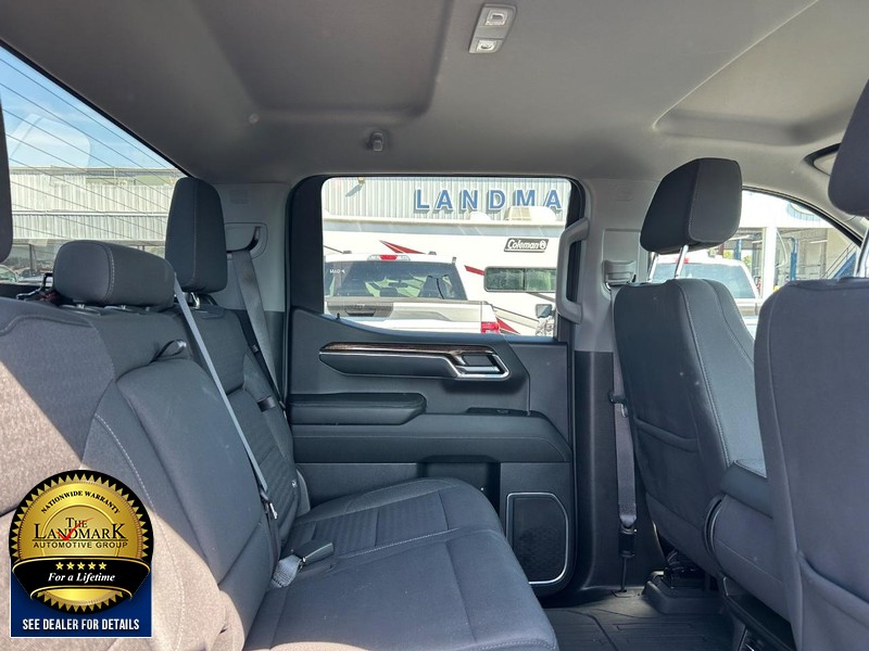 GMC Sierra 1500 Vehicle Full-screen Gallery Image 17