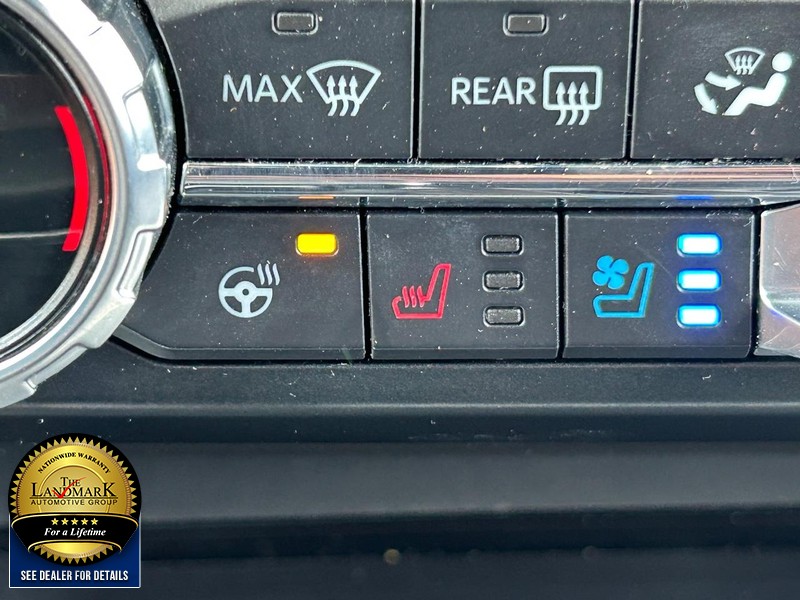 Ford F-150 Vehicle Full-screen Gallery Image 14