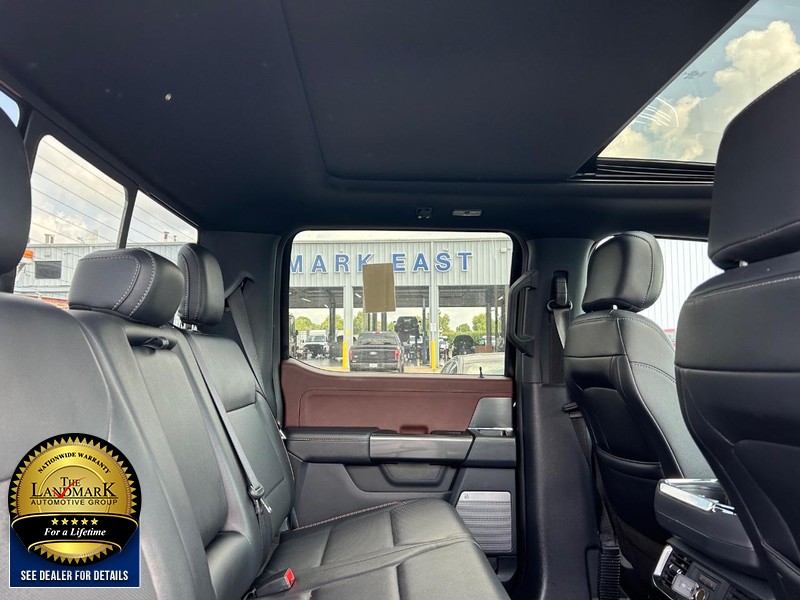 Ford F-150 Vehicle Full-screen Gallery Image 16