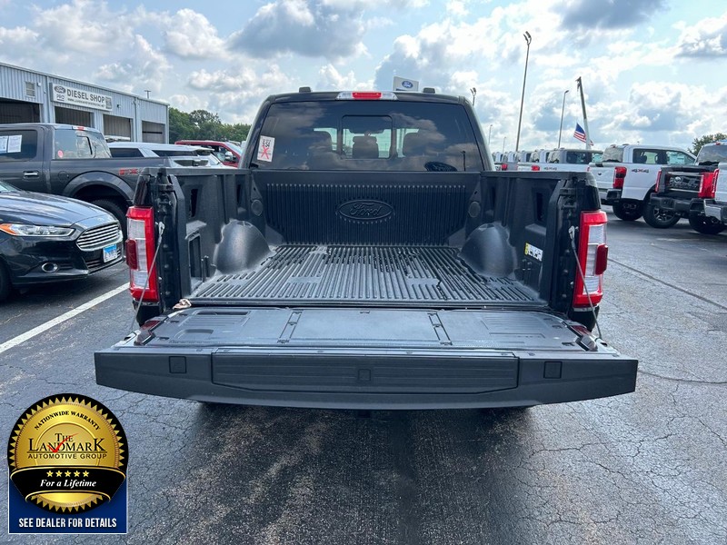 Ford F-150 Vehicle Full-screen Gallery Image 21