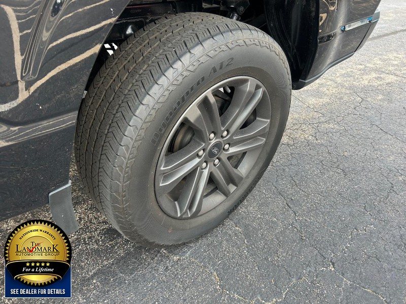 Ford F-150 Vehicle Full-screen Gallery Image 22