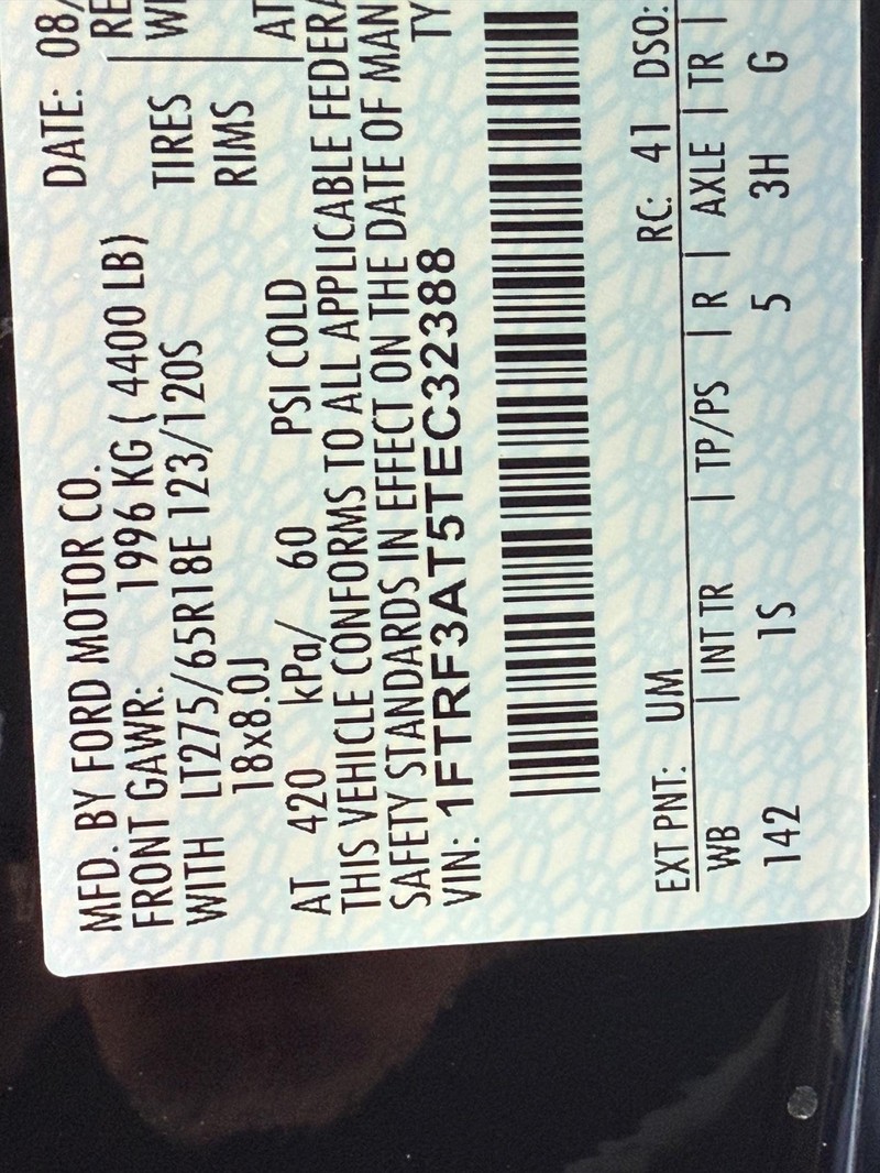 Ford Super Duty F-350 SRW Vehicle Full-screen Gallery Image 36