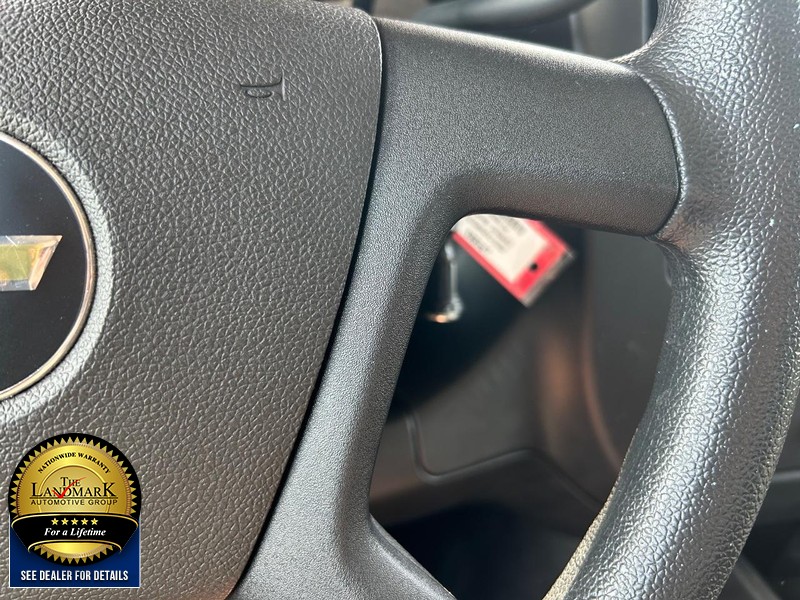 Chevrolet Express Cargo Van Vehicle Full-screen Gallery Image 11