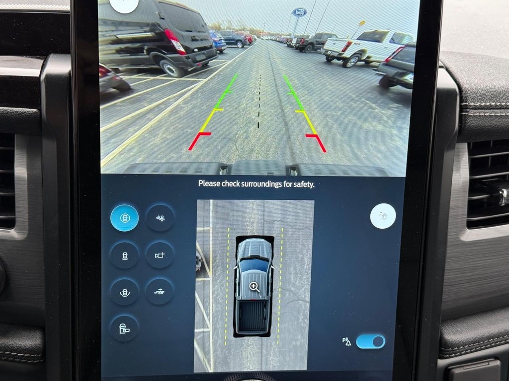 Ford F-150 Lightning Vehicle Full-screen Gallery Image 8