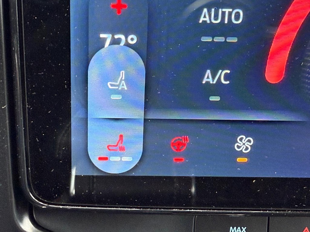 Ford F-150 Lightning Vehicle Full-screen Gallery Image 9