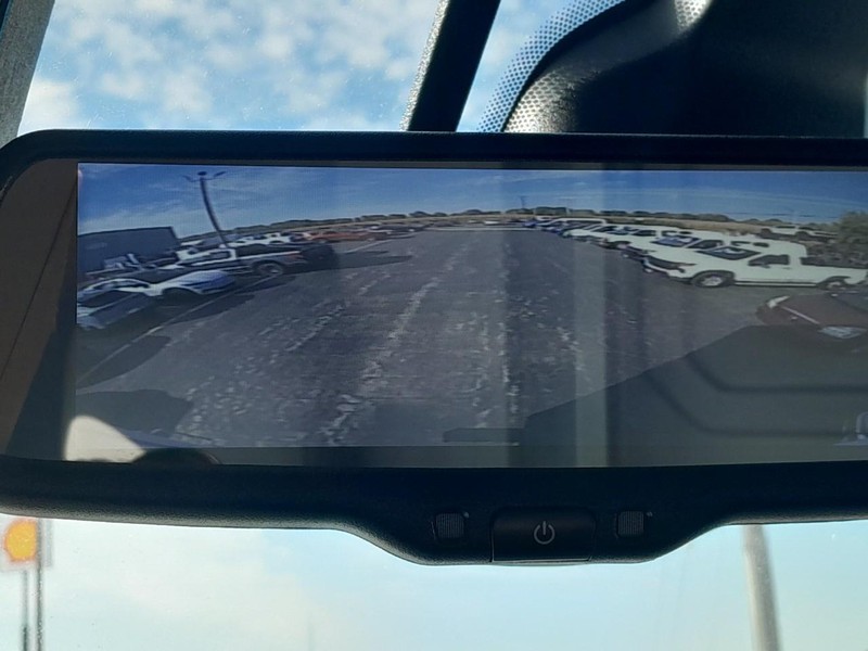 Ford E-Series Cutaway Vehicle Full-screen Gallery Image 8