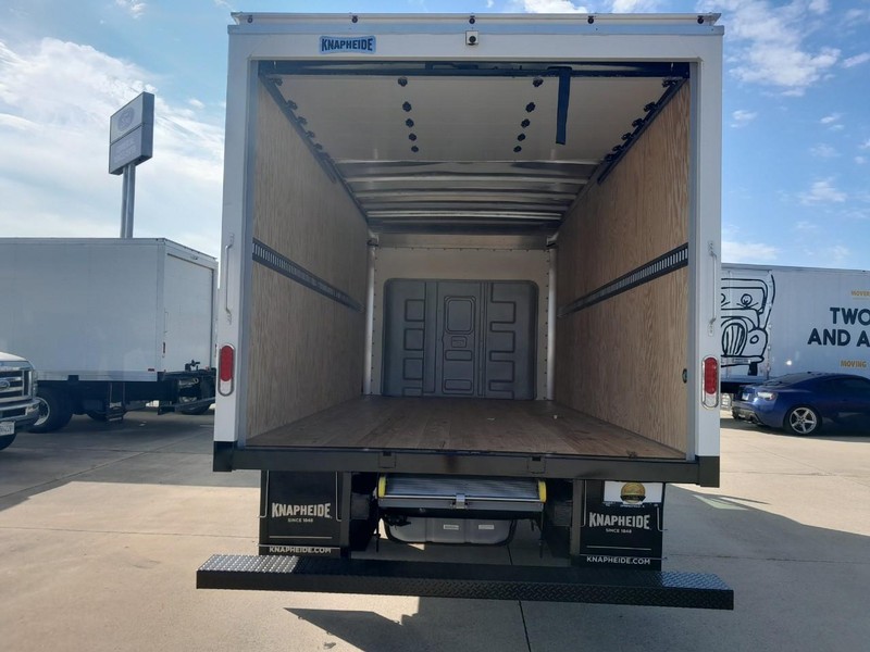 Ford E-Series Cutaway Vehicle Full-screen Gallery Image 12