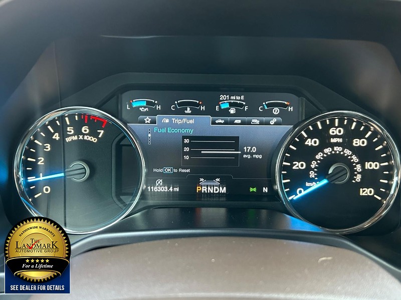 Ford F-150 Vehicle Full-screen Gallery Image 12