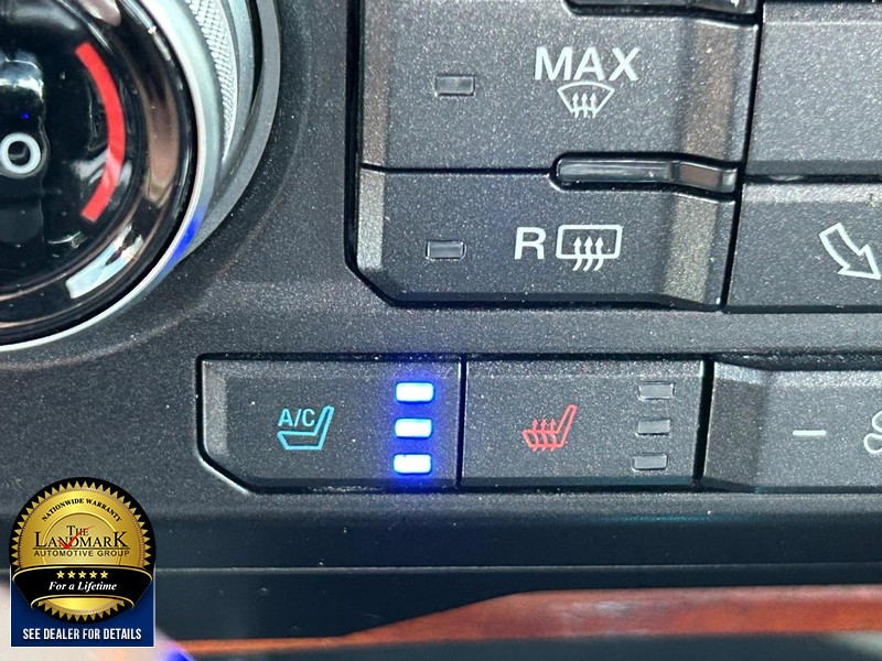 Ford F-150 Vehicle Full-screen Gallery Image 14