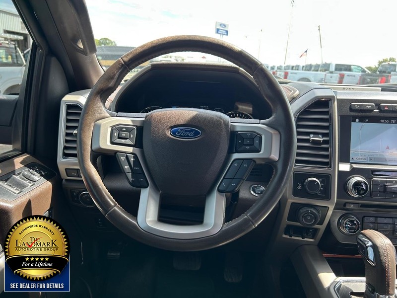 Ford F-150 Vehicle Full-screen Gallery Image 19