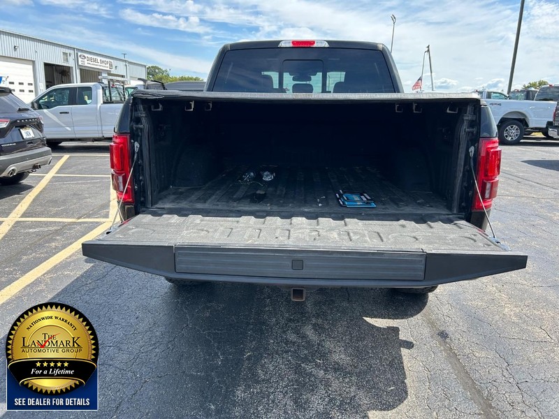 Ford F-150 Vehicle Full-screen Gallery Image 21