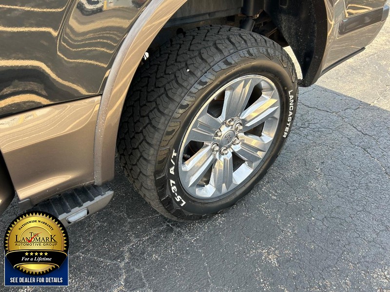 Ford F-150 Vehicle Full-screen Gallery Image 22