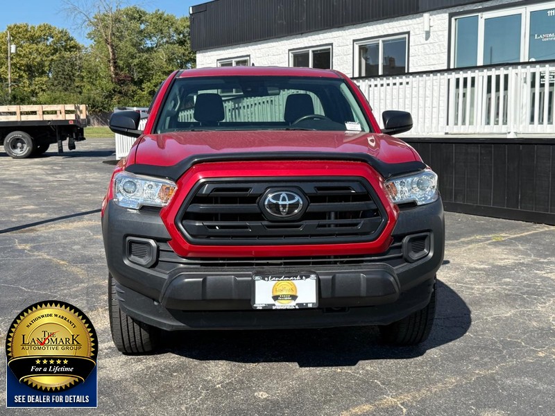 Toyota Tacoma 2WD Vehicle Full-screen Gallery Image 04